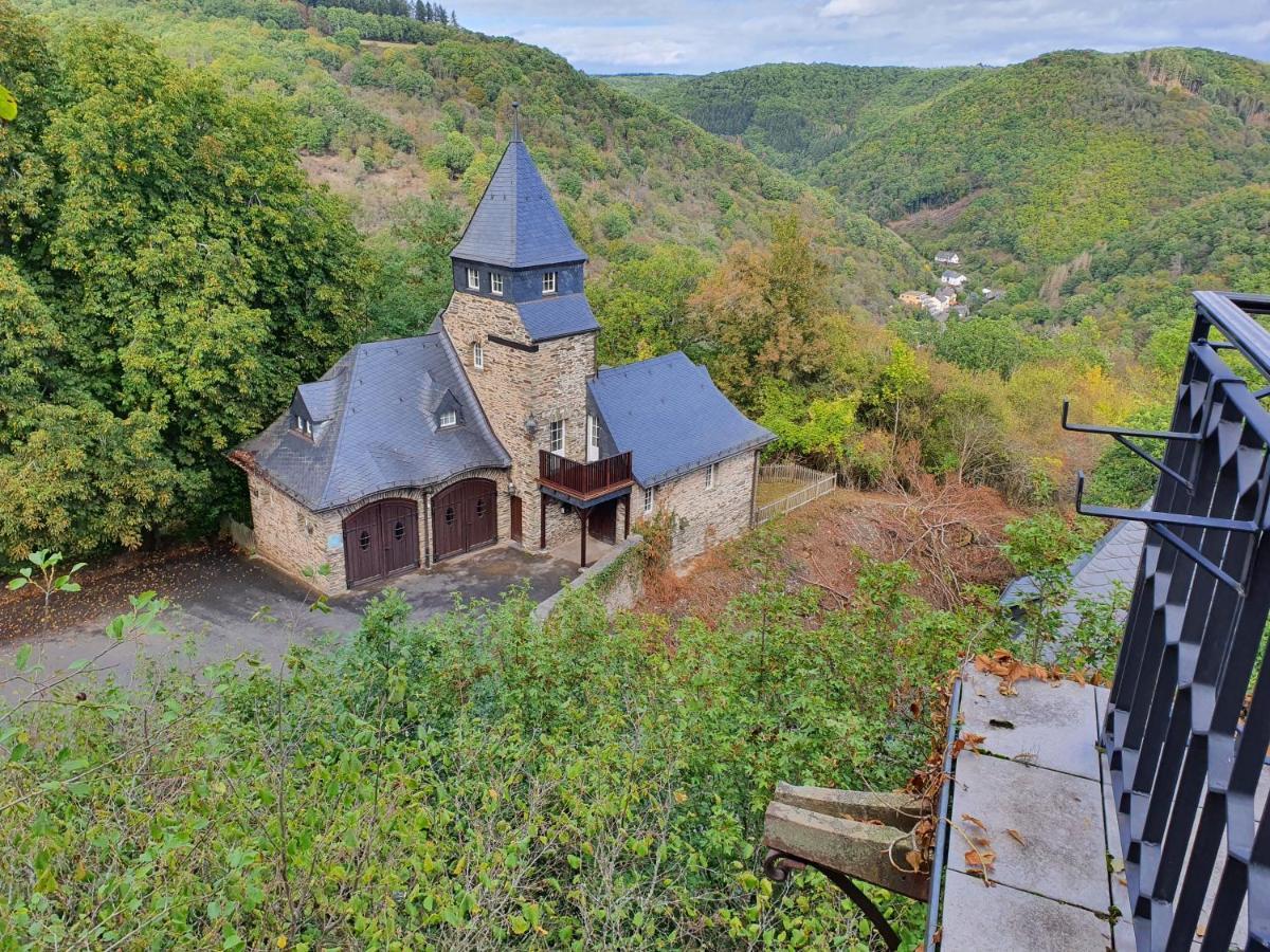 Ferienwohnung Kutscherhaus auf der Sauerburg Sauerthal Exterior foto